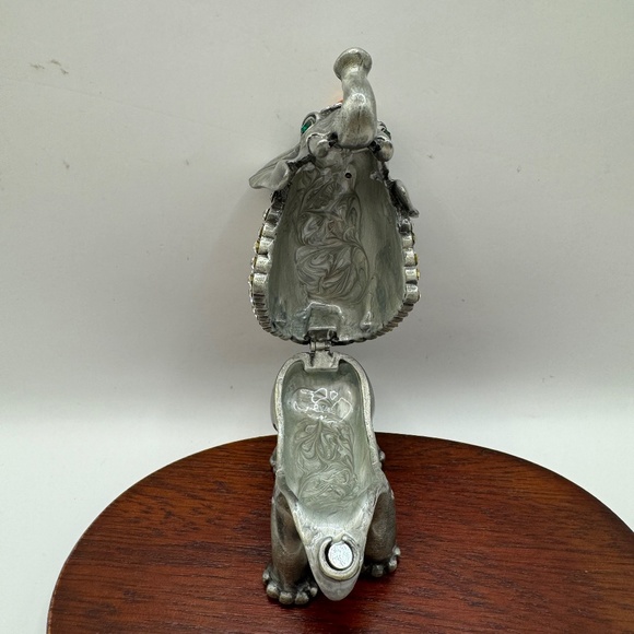 Elephant enamelled pewter trinket box. Austrian crystal w/ magnetic closure. - Picture 6 of 9